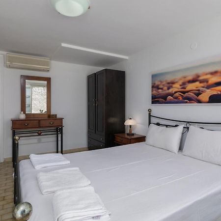Areti'S Milos Guesthouses Adamantas (Milos) Exterior foto