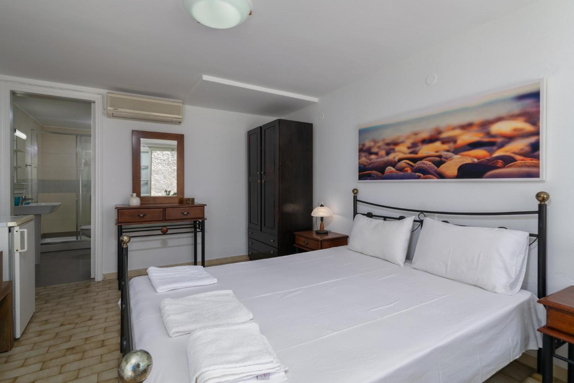 Areti'S Milos Guesthouses Adamantas (Milos) Exterior foto